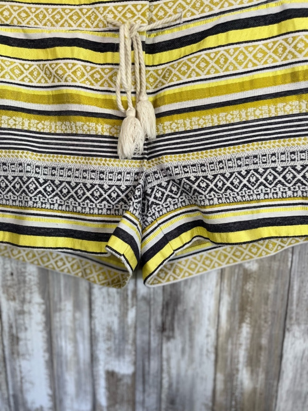 LOFT Riviera Yellow Gray Striped Drawstring Shorts Casual Summer Size 0 - Picture 3 of 5